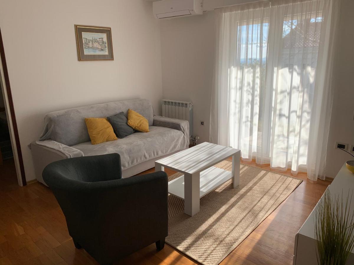 Deluxe Apartment Dora With A Private Parking, Terrace And See View Rijeka Exteriör bild