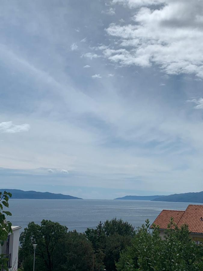 Deluxe Apartment Dora With A Private Parking, Terrace And See View Rijeka Exteriör bild