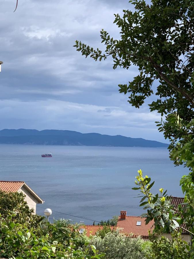 Deluxe Apartment Dora With A Private Parking, Terrace And See View Rijeka Exteriör bild
