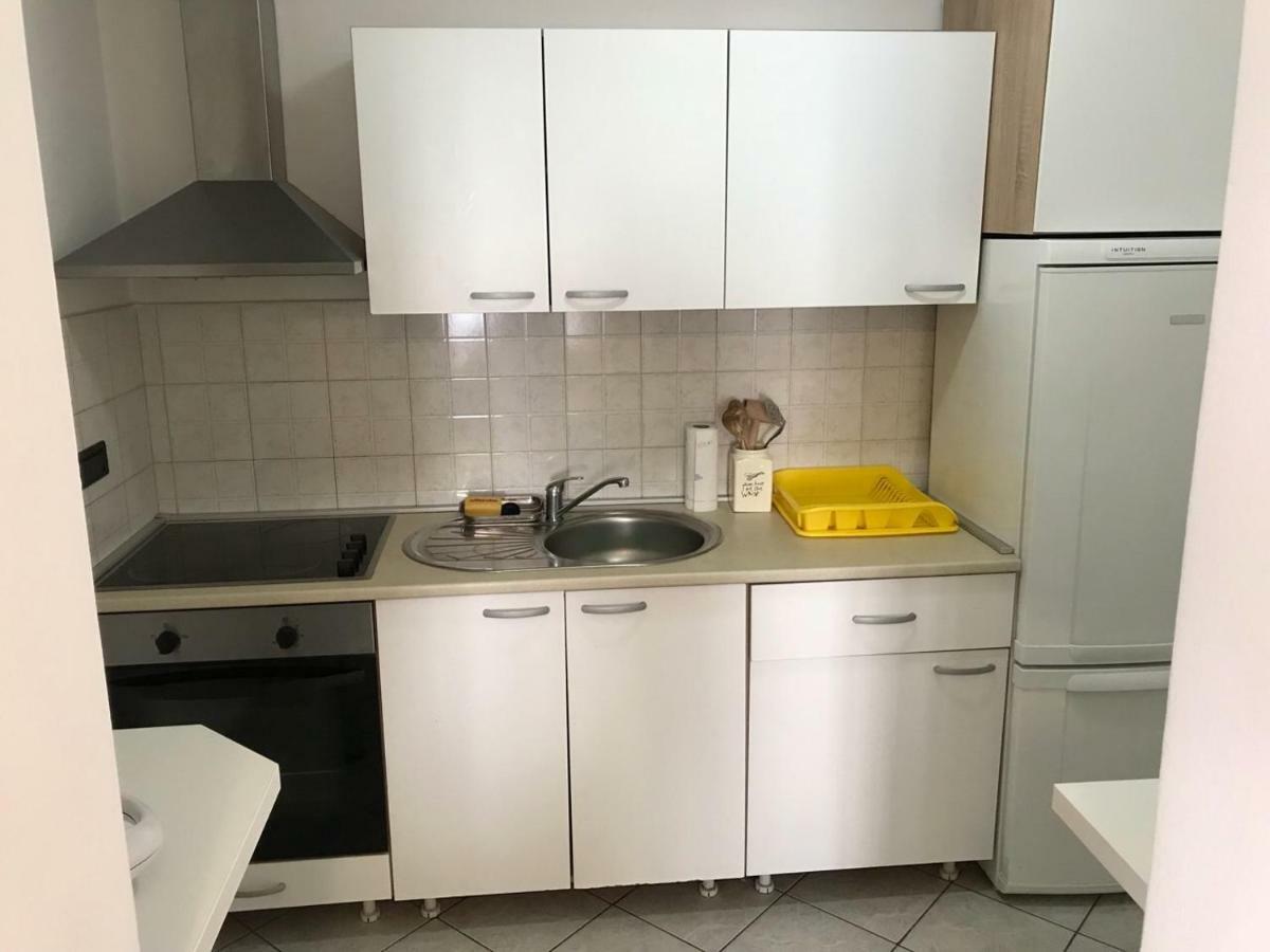 Deluxe Apartment Dora With A Private Parking, Terrace And See View Rijeka Exteriör bild